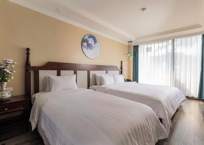 Hanoi Golden Lotus Ama Hotel