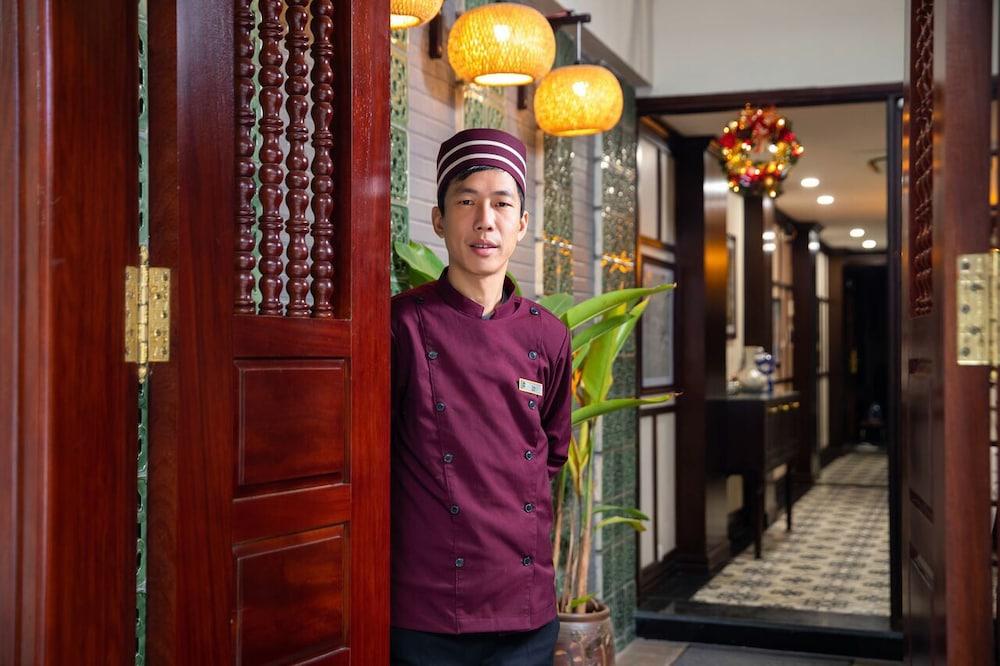 Hanoi Golden Lotus Ama Hotel
